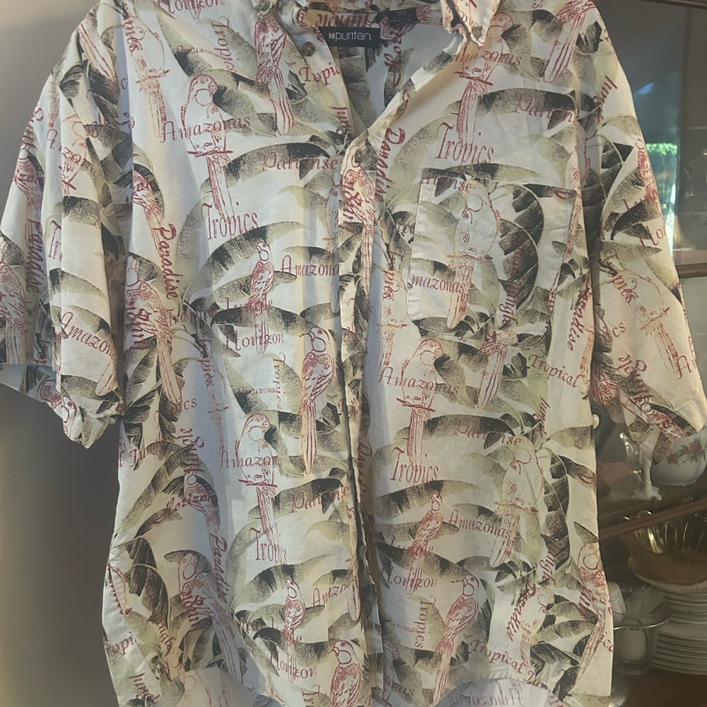 Puritian Size L casual button down with pocket